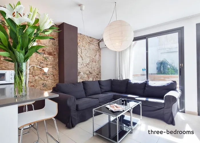 Inside Barcelona Apartments Sants